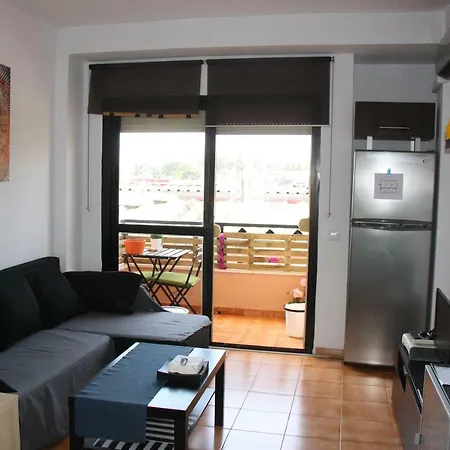 Beach And Mountain In Appartement Torremolinos